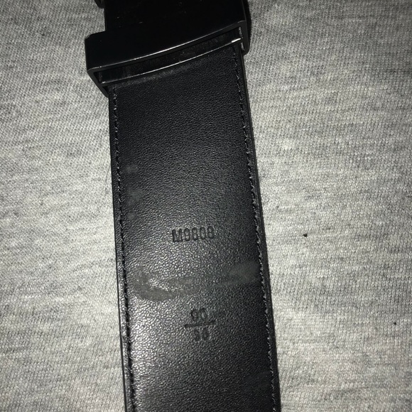 Louis Vuitton LV Logo Belt Authentic - Picture 4 of 5